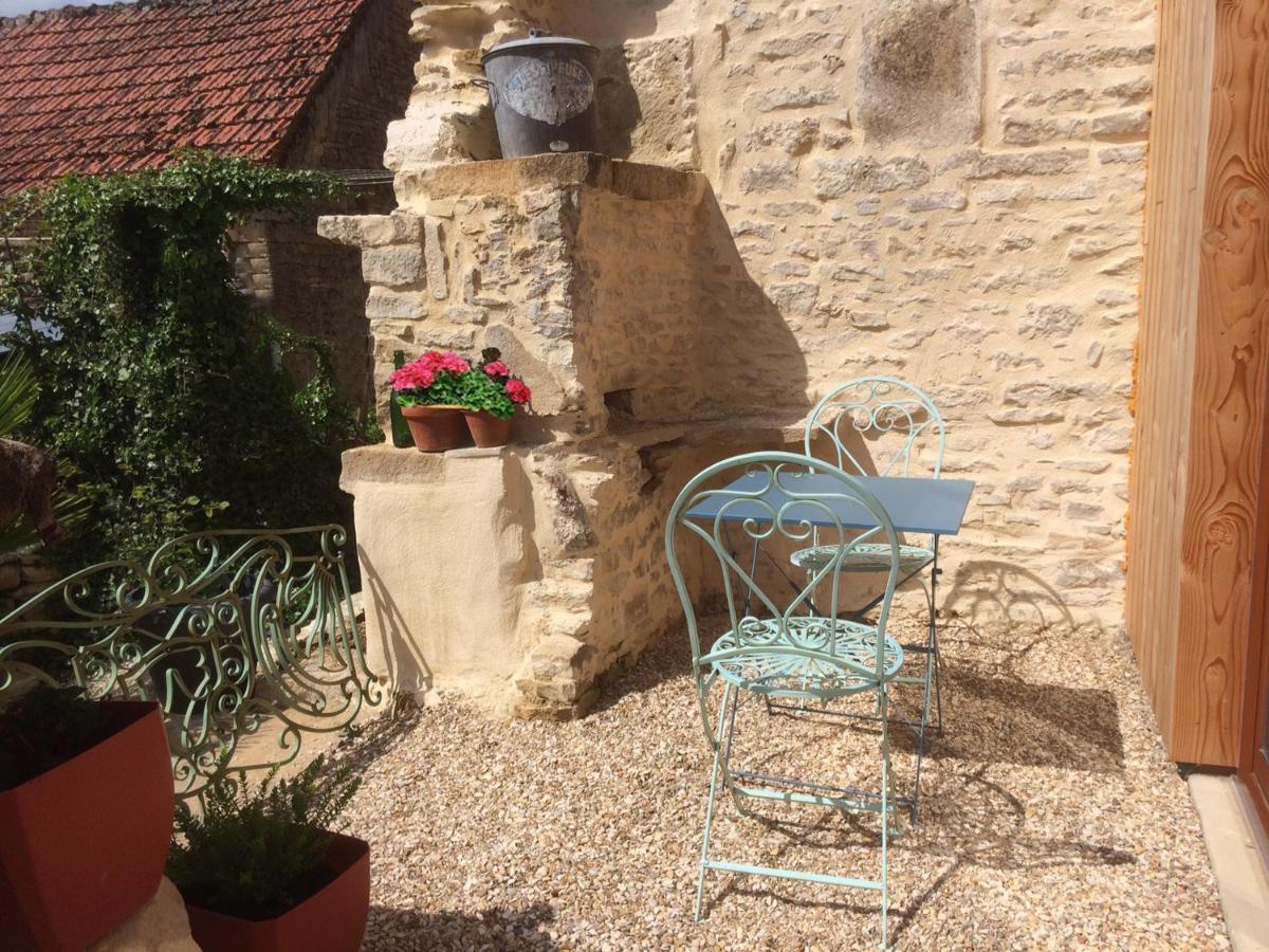 Bed and Breakfast Au Cheval Bleu Fontenay-près-Vézelay Exterior foto
